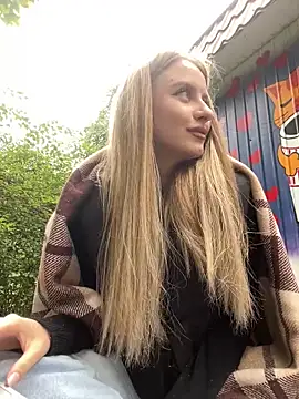 Snapshot of alexa_glory chatting on September 24, 2025, 12:11 pm alexa glory online show from September 24, 2025, 12:11 pm