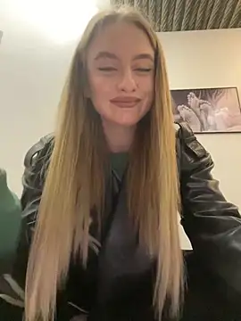 Snapshot of alexa_glory chatting on October 5, 2025, 7:59 pm alexa glory online show from October 5, 2025, 7:59 pm