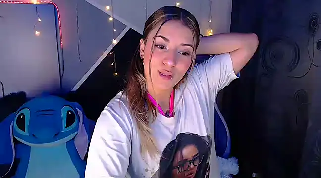 Samanta james19 online show from March 6, 2025, 6:48 pm