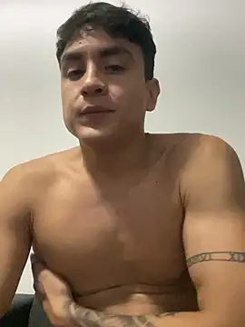 LCarreraa online show from January 29, 2025, 2:51 am