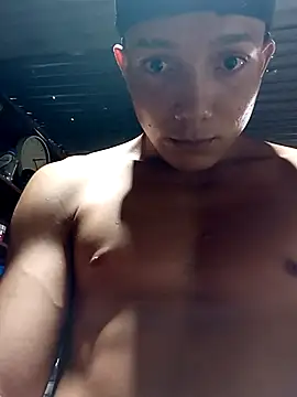 Snapshot of tayson_ chatting on March 5, 2025, 6:01 pm tayson online show from March 5, 2025, 6:01 pm