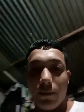 Snapshot of tayson_ chatting on March 4, 2025, 10:46 am tayson online show from March 4, 2025, 10:46 am