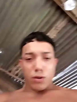 Snapshot of tayson_ chatting on March 21, 2025, 2:40 pm tayson online show from March 21, 2025, 2:40 pm