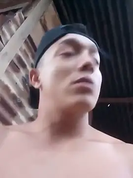 Snapshot of tayson_ chatting on October 9, 2025, 10:49 am tayson online show from October 9, 2025, 10:49 am