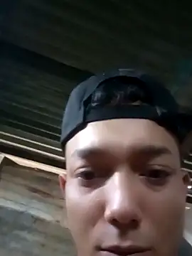 Snapshot of tayson_ chatting on October 19, 2025, 11:57 am tayson online show from October 19, 2025, 11:57 am