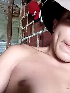 Snapshot of tayson_ chatting on February 20, 2025, 3:08 pm tayson online show from February 20, 2025, 3:08 pm