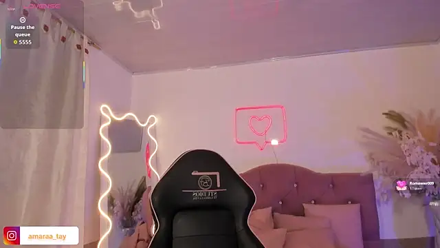 Snapshot of Amara_tay chatting on December 22, 2025, 7:14 pm Amara tay online show from December 22, 2025, 7:14 pm