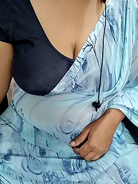 Snapshot of Yours_Radika chatting on March 1, 2025, 4:33 pm Yours Radika online show from March 1, 2025, 4:33 pm