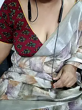 Snapshot of Yours_Radika chatting on January 4, 2025, 4:22 pm Yours Radika online show from January 4, 2025, 4:22 pm