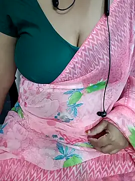 Snapshot of Yours_Radika chatting on January 21, 2025, 4:48 pm Yours Radika online show from January 21, 2025, 4:48 pm