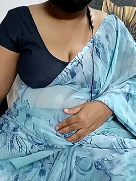 Snapshot of Yours_Radika chatting on March 12, 2025, 8:20 pm Yours Radika online show from March 12, 2025, 8:20 pm