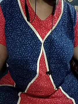 Snapshot of Yours_Radika chatting on February 14, 2025, 6:34 am Yours Radika online show from February 14, 2025, 6:34 am