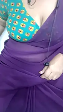 Snapshot of Yours_Radika chatting on February 9, 2025, 6:47 pm Yours Radika online show from February 9, 2025, 6:47 pm