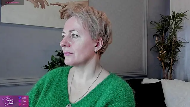 Nika Smit online show from February 7, 2025, 10:08 am