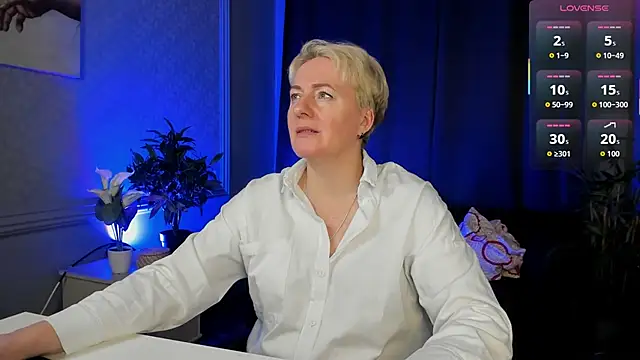 Nika Smit online show from February 27, 2026, 8:47 am