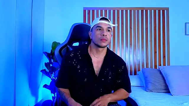 Snapshot of estebandelouis chatting on May 9, 2026, 12:47 am estebandelouis online show from May 9, 2026, 12:47 am
