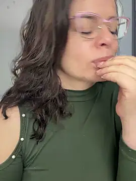 Snapshot of NATHALIA-28_ chatting on March 15, 2026, 1:07 pm NATHALIA-28 online show from March 15, 2026, 1:07 pm