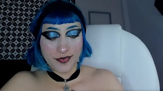 Snapshot of Blue_berry1 chatting on February 11, 2025, 11:22 pm Blue berry1 online show from February 11, 2025, 11:22 pm