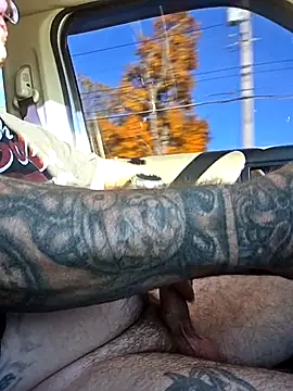 Snapshot of dadbod1178 chatting on November 7, 2025, 10:03 pm dadbod1178 online show from November 7, 2025, 10:03 pm