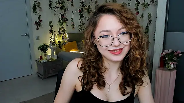 Snapshot of SereneFlame chatting on April 17, 2026, 12:30 pm SereneFlame online show from April 17, 2026, 12:30 pm
