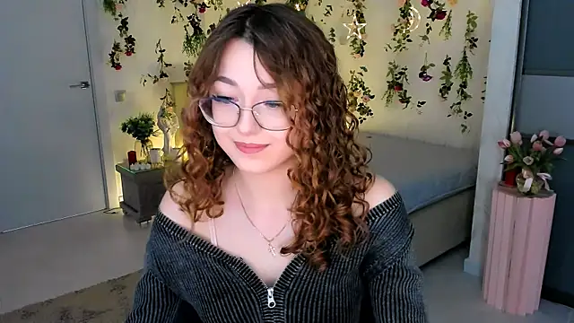 Snapshot of SereneFlame chatting on April 29, 2026, 5:30 pm SereneFlame online show from April 29, 2026, 5:30 pm