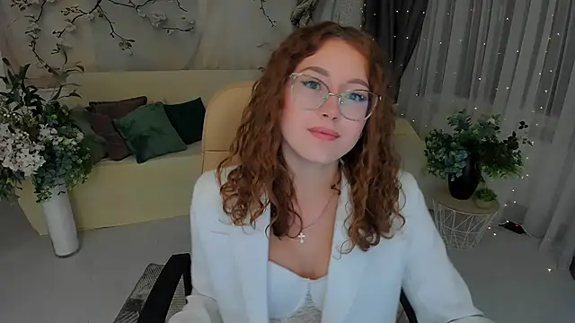 Snapshot of SereneFlame chatting on September 10, 2025, 3:55 pm SereneFlame online show from September 10, 2025, 3:55 pm