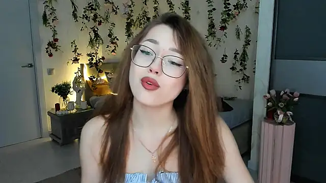Snapshot of SereneFlame chatting on April 22, 2026, 4:03 pm SereneFlame online show from April 22, 2026, 4:03 pm
