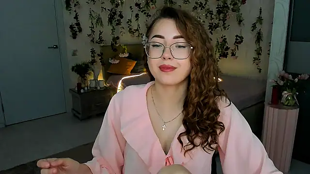 Snapshot of SereneFlame chatting on May 24, 2026, 10:15 am SereneFlame online show from May 24, 2026, 10:15 am
