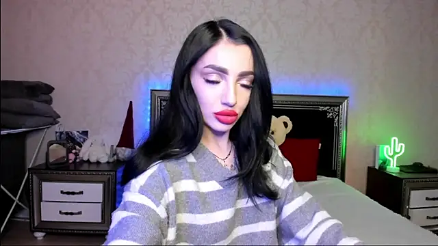 Snapshot of NancyLovee_ chatting on February 17, 2025, 8:06 pm NancyLovee online show from February 17, 2025, 8:06 pm