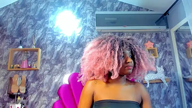 Snapshot of EMMAPARISS chatting on December 22, 2025, 11:54 am EMMAPARISS online show from December 22, 2025, 11:54 am