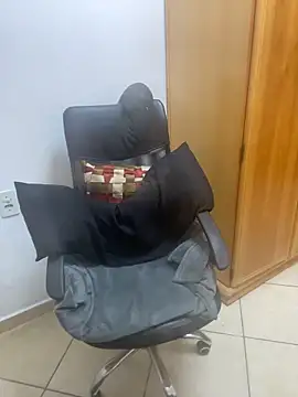 Snapshot of gloria7v05 chatting on February 18, 2026, 1:07 pm gloria7v05 online show from February 18, 2026, 1:07 pm