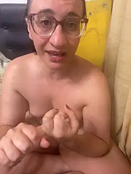 Snapshot of gloria7v05 chatting on March 9, 2026, 2:04 am gloria7v05 online show from March 9, 2026, 2:04 am