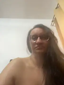 gloria7v05 online show from May 27, 2026, 2:13 pm