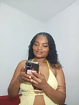Snapshot of gianna_smith chatting on June 6, 2026, 1:33 am gianna smith online show from June 6, 2026, 1:33 am