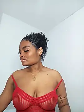 Snapshot of gianna_smith chatting on May 5, 2026, 5:21 am gianna smith online show from May 5, 2026, 5:21 am