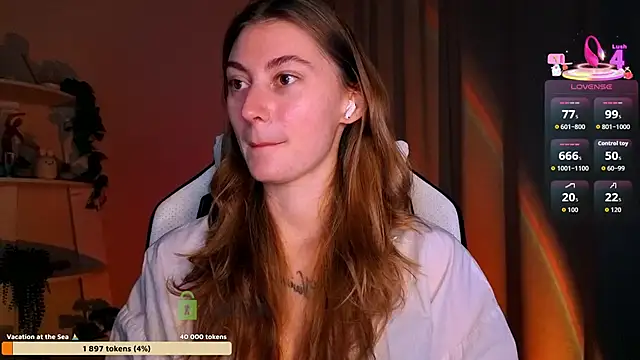 lady curls online show from April 13, 2026, 9:08 pm