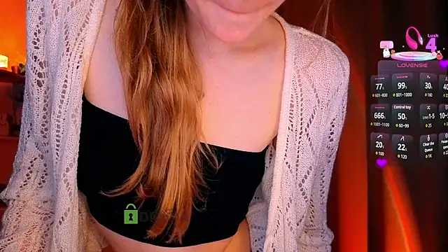 Snapshot of lady_curls chatting on April 28, 2026, 9:52 pm lady curls online show from April 28, 2026, 9:52 pm