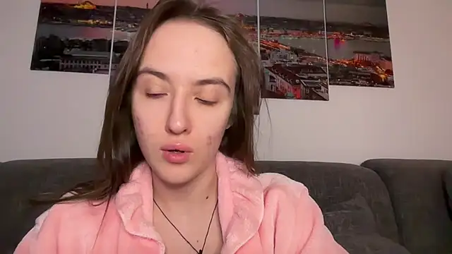 Snapshot of EmilyWi_ chatting on February 15, 2026, 9:36 pm EmilyWi online show from February 15, 2026, 9:36 pm