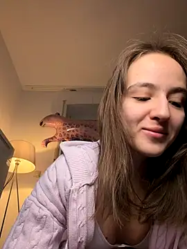 Snapshot of EmilyWi_ chatting on December 17, 2025, 10:04 pm EmilyWi online show from December 17, 2025, 10:04 pm