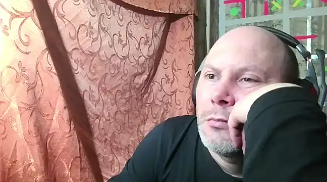 Snapshot of AgnichBan chatting on February 14, 2025, 7:23 pm AgnichBan online show from February 14, 2025, 7:23 pm