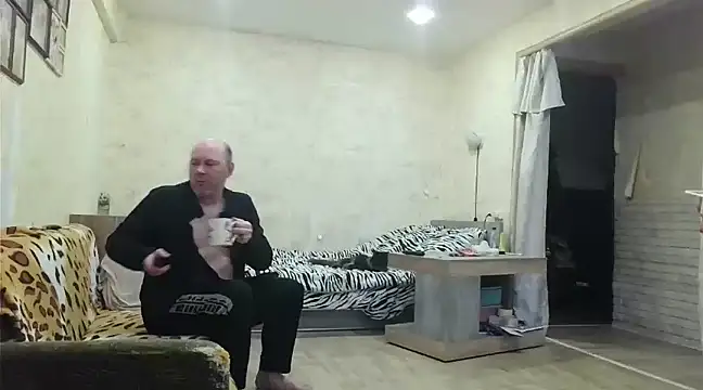 Snapshot of AgnichBan chatting on March 1, 2025, 1:32 am AgnichBan online show from March 1, 2025, 1:32 am