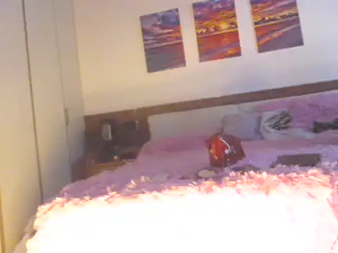 VanessaBraun online show from February 3, 2025, 1:40 pm