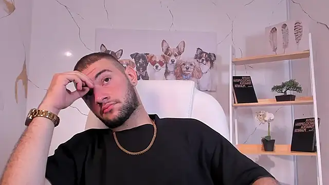 MaximusDick1  online show from October 29, 2025, 4:22 am