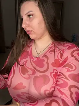 Snapshot of KarinaCelinne chatting on November 12, 2025, 2:43 pm KarinaCelinne online show from November 12, 2025, 2:43 pm