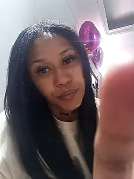 Snapshot of devi_black13_ chatting on February 11, 2025, 11:01 pm devi black13 online show from February 11, 2025, 11:01 pm