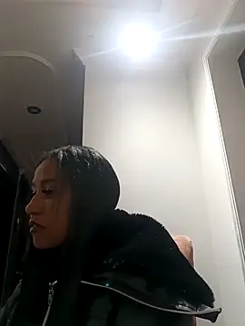 Snapshot of devi_black13_ chatting on February 15, 2025, 12:15 am devi black13 online show from February 15, 2025, 12:15 am