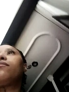 Snapshot of devi_black13_ chatting on March 14, 2025, 11:32 pm devi black13 online show from March 14, 2025, 11:32 pm