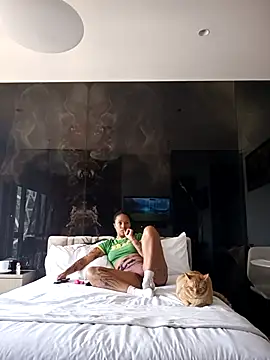 Snapshot of devi_black13_ chatting on October 9, 2025, 5:24 pm devi black13 online show from October 9, 2025, 5:24 pm