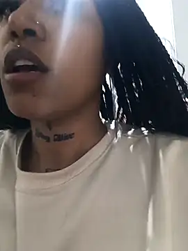 Snapshot of devi_black13_ chatting on February 23, 2025, 11:58 pm devi black13 online show from February 23, 2025, 11:58 pm