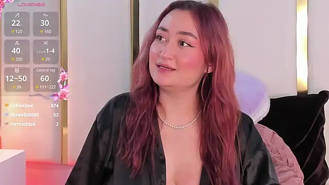 Snapshot of SalommeFlores chatting on March 14, 2025, 6:21 am SalommeFlores online show from March 14, 2025, 6:21 am